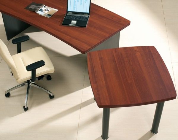 Konsul Executive Table